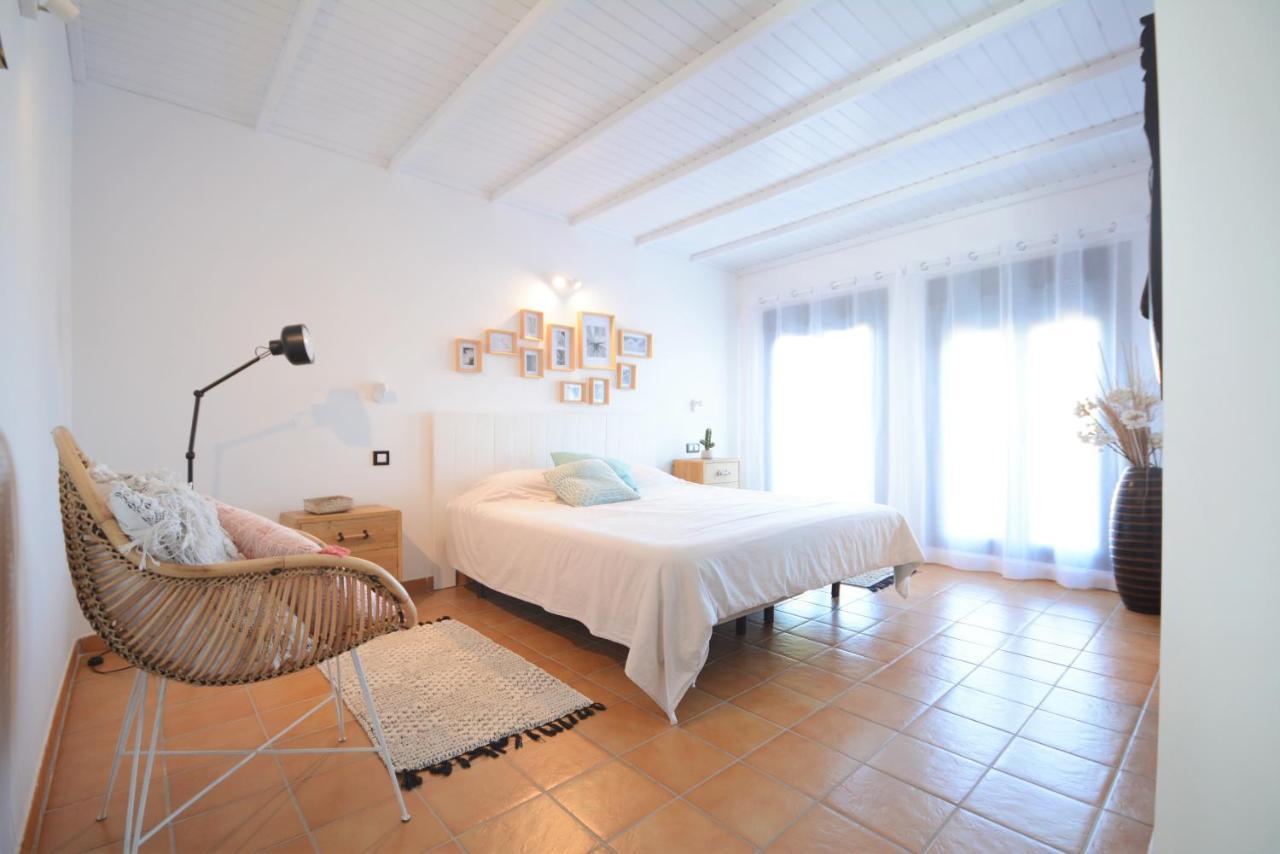 Beautiful Spacious Villa With Private Heated Pool In Lajares Kültér fotó