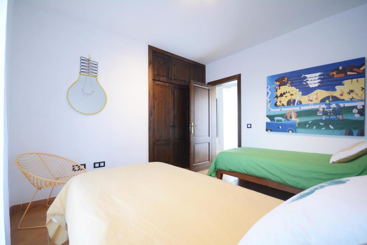 Beautiful Spacious Villa With Private Heated Pool In Lajares Kültér fotó
