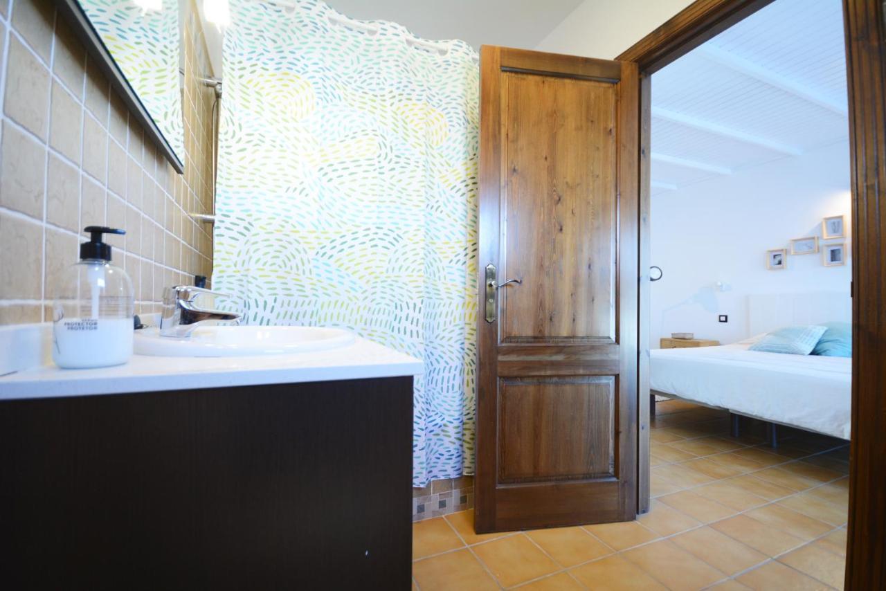 Beautiful Spacious Villa With Private Heated Pool In Lajares Kültér fotó